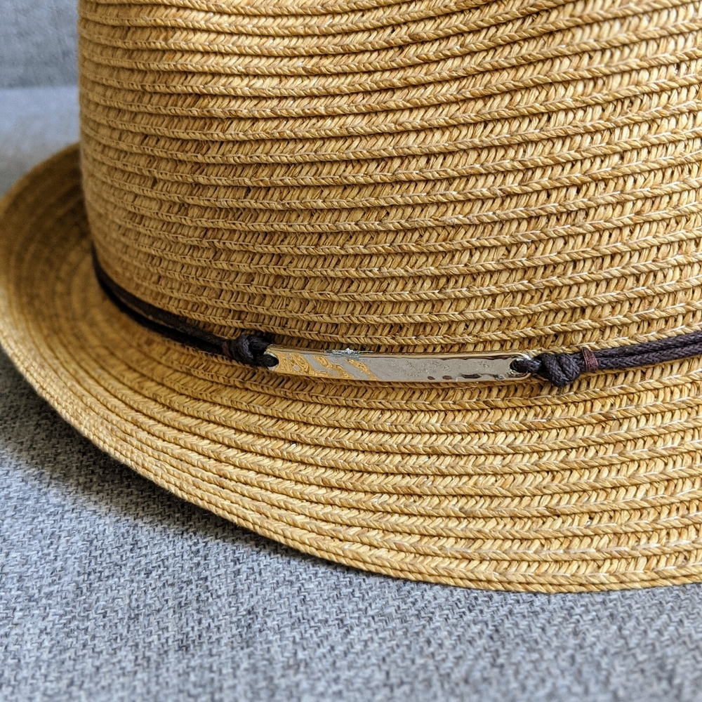 Fedora - Picture 2 of 6